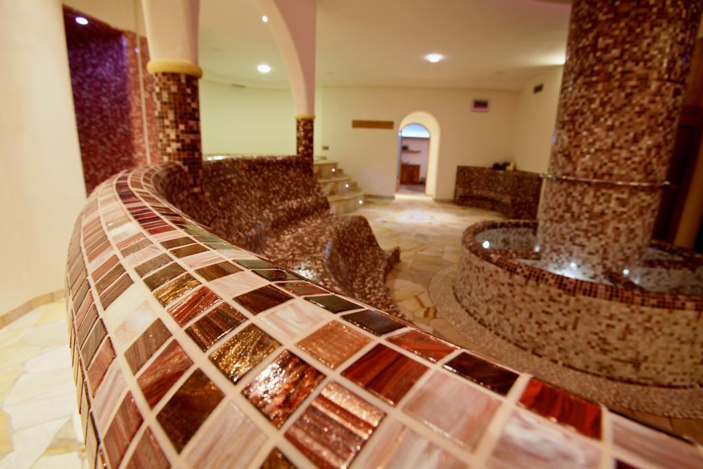 Hotel Meeting Ливиньо Екстериор снимка